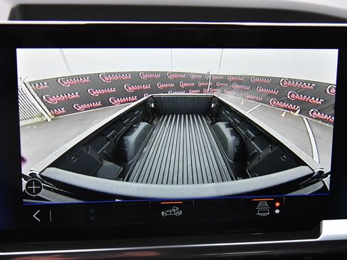 Used 2025 Chevrolet Silverado 1500 LTZ w/ Technology Package image 28