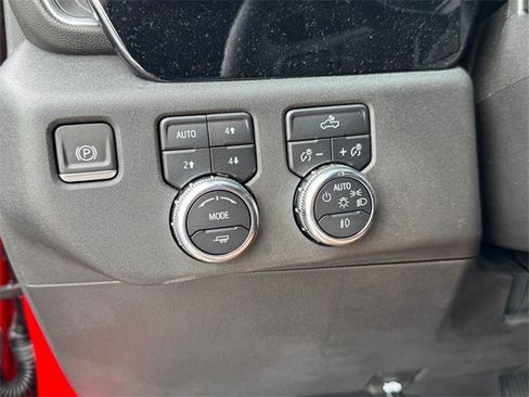 Used 2024 GMC Sierra 1500 Elevation image 17