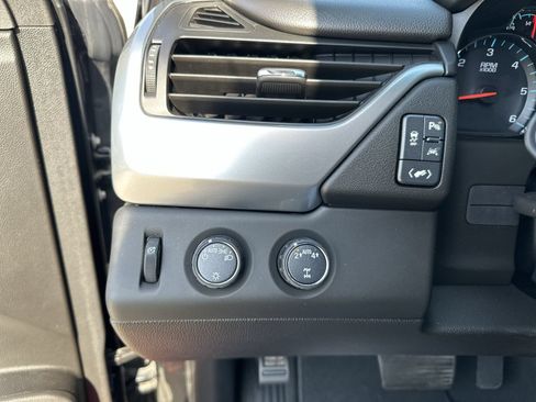 Used 2019 Chevrolet Tahoe LT AWD/4WD image 16
