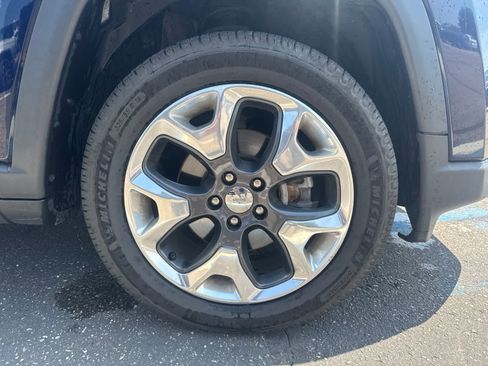 Used 2019 Jeep Compass Limited AWD/4WD image 16