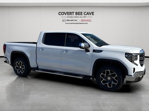 New 2026 GMC Sierra 1500 SLT image 11