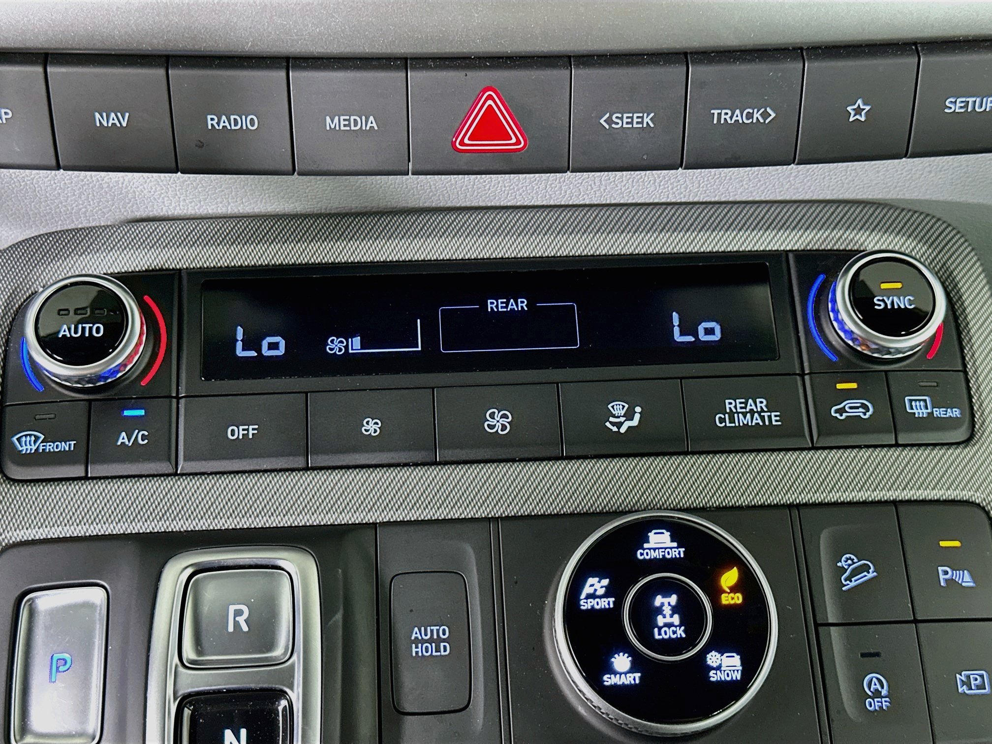 Used 2025 Hyundai Palisade SEL AWD/4WD image 24