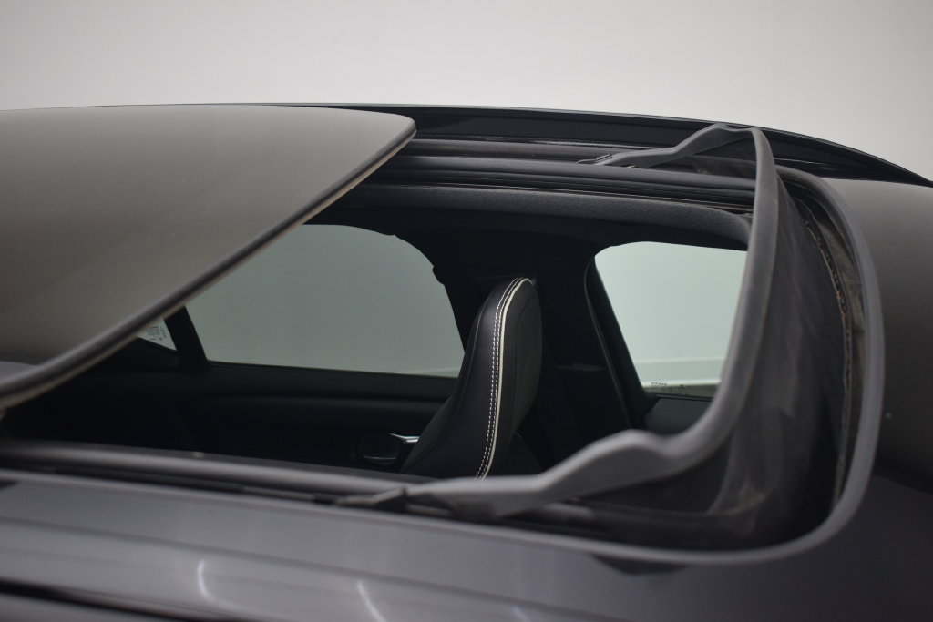 Used 2021 Volvo XC40 T5 R-Design w/ Climate Package AWD/4WD image 13