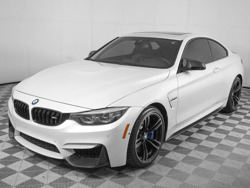 Used 2018 BMW M4 Coupe RWD image 7