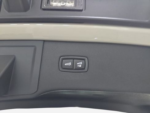 Certified 2026 Porsche Cayenne AWD/4WD image 31
