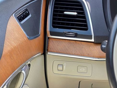 Used 2021 Volvo XC90 T6 Momentum image 16