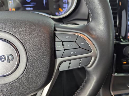 Used 2021 Jeep Grand Cherokee Laredo X image 23