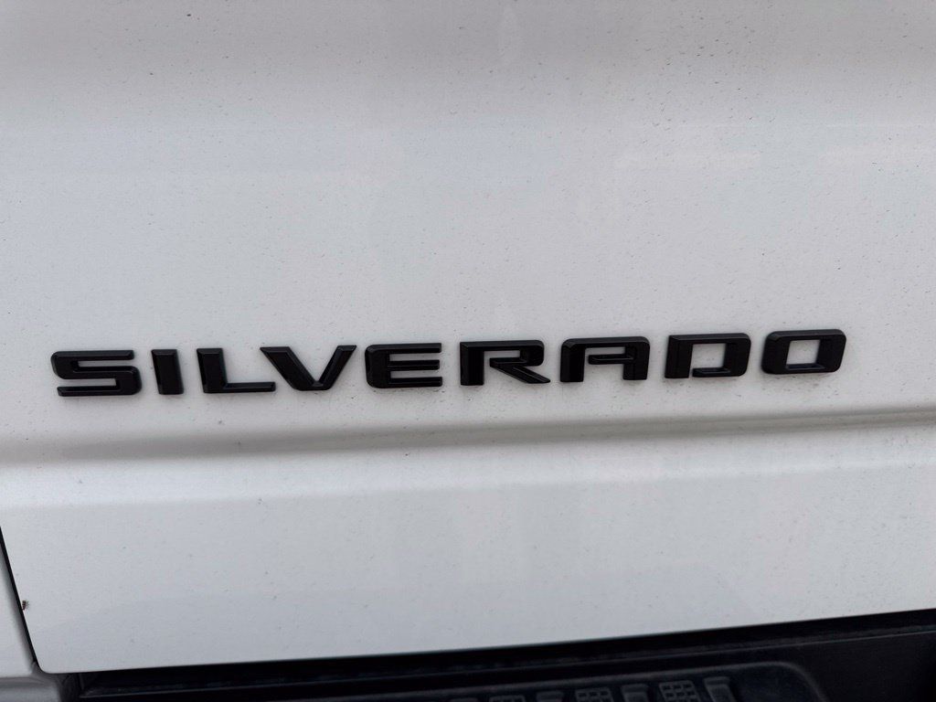 Used 2024 Chevrolet Silverado 1500 ZR2 w/ Technology Package AWD/4WD image 7