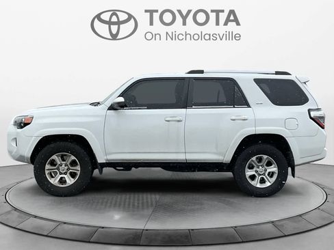 Used 2019 Toyota 4Runner SR5 image 3