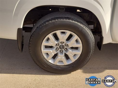 Used 2022 Nissan Frontier SV image 6