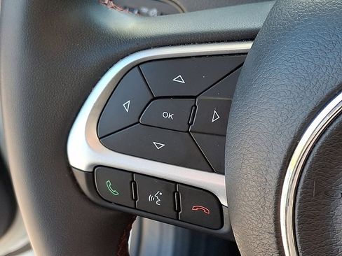 Used 2023 Jeep Renegade Trailhawk image 22