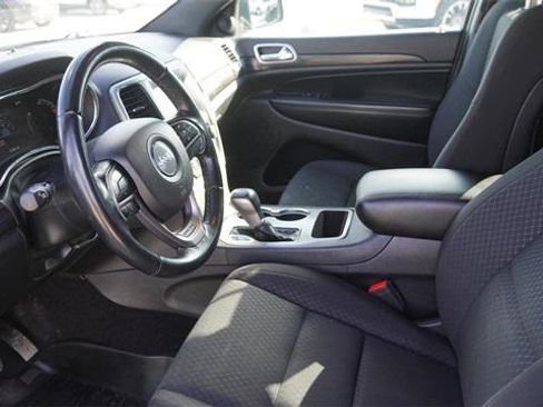 Certified 2021 Jeep Grand Cherokee Laredo image 19