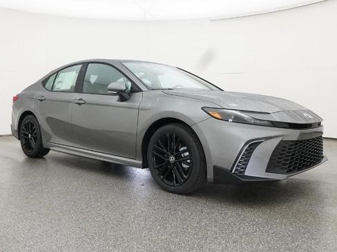 New 2026 Toyota Camry SE image 30