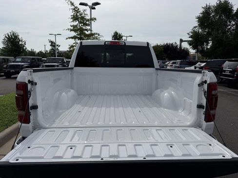 Used 2023 RAM 1500 Laramie AWD/4WD image 34