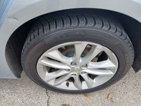 Used 2017 Chevrolet Malibu LT image 13