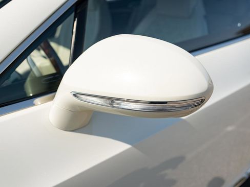 Used 2017 Bentley Continental GT image 21