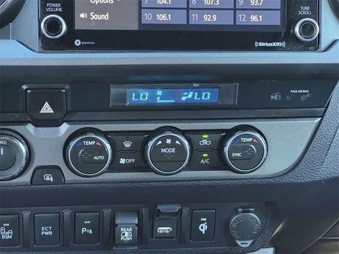 Used 2023 Toyota Tacoma TRD Off-Road image 5