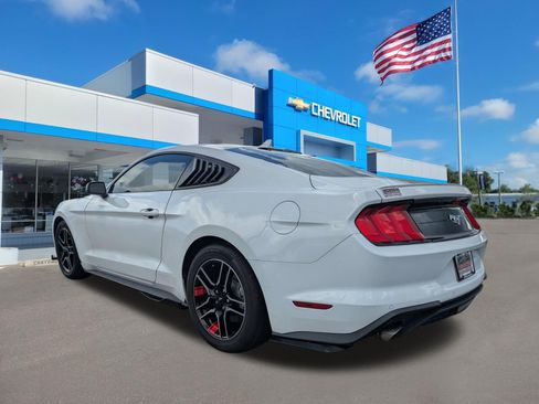 Used 2021 Ford Mustang Premium RWD image 5