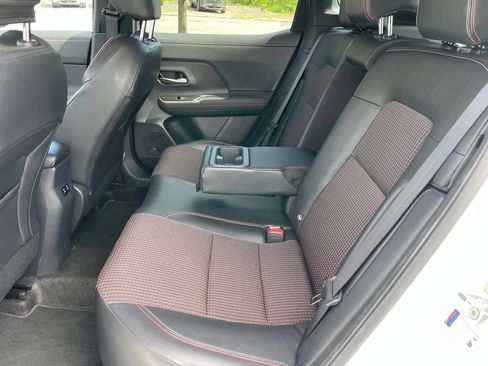 Certified 2025 Nissan Kicks SR AWD/4WD image 8
