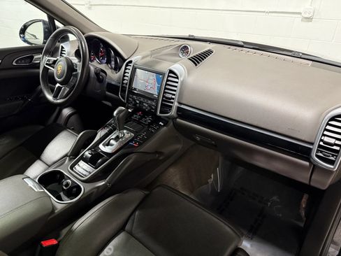 Used 2016 Porsche Cayenne AWD/4WD image 64