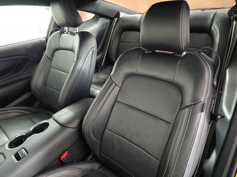 Used 2024 Ford Mustang GT Premium image 19