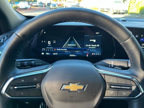 Used 2025 Chevrolet Equinox LT image 27