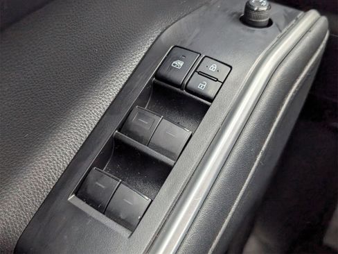 Used 2021 Toyota Highlander XSE image 32