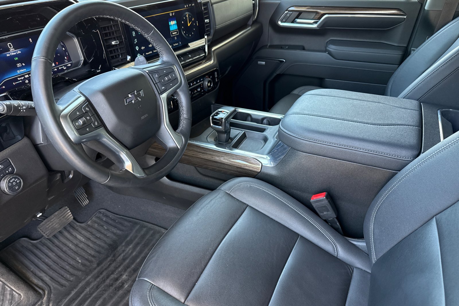Used 2023 Chevrolet Silverado 1500 RST w/ Convenience Package II AWD/4WD image 5