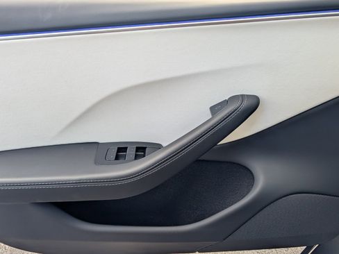 Used 2025 Tesla Model 3 Long Range image 33