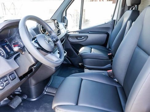 New 2025 Mercedes-Benz Sprinter 2500 image 21