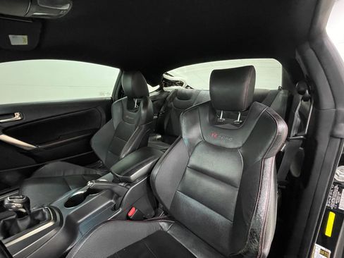 Used 2014 Hyundai Genesis 2.0T image 11