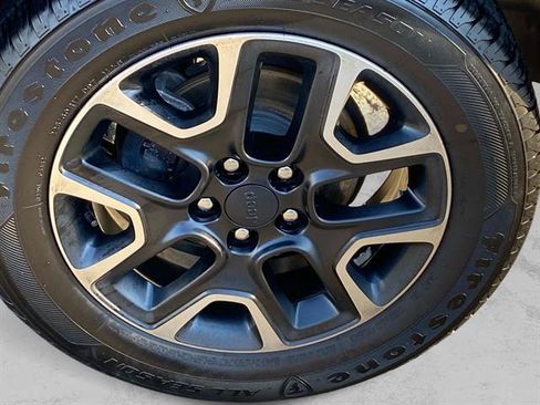 Used 2020 Jeep Compass Sport image 27