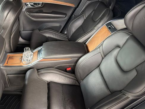 Used 2017 Volvo XC90 T8 Excellence image 12