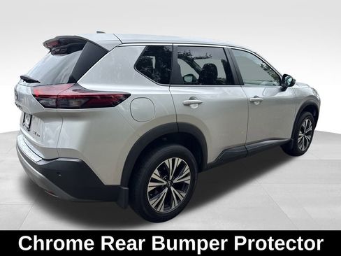 Used 2022 Nissan Rogue SV image 5