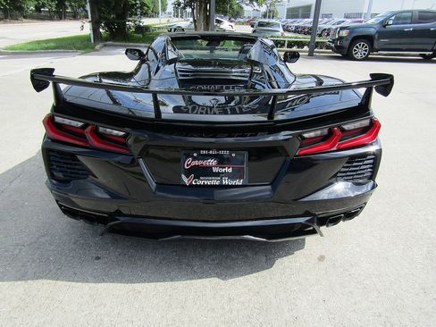 Used 2024 Chevrolet Corvette Stingray Premium Conv w/ Z51 Performance Package RWD image 6