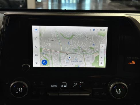 Used 2024 Toyota Highlander XLE image 20