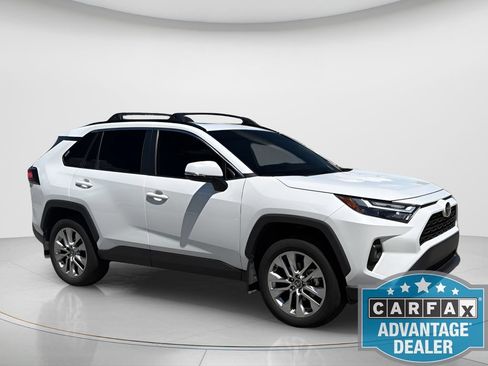Used 2025 Toyota RAV4 XLE Premium AWD/4WD image 4