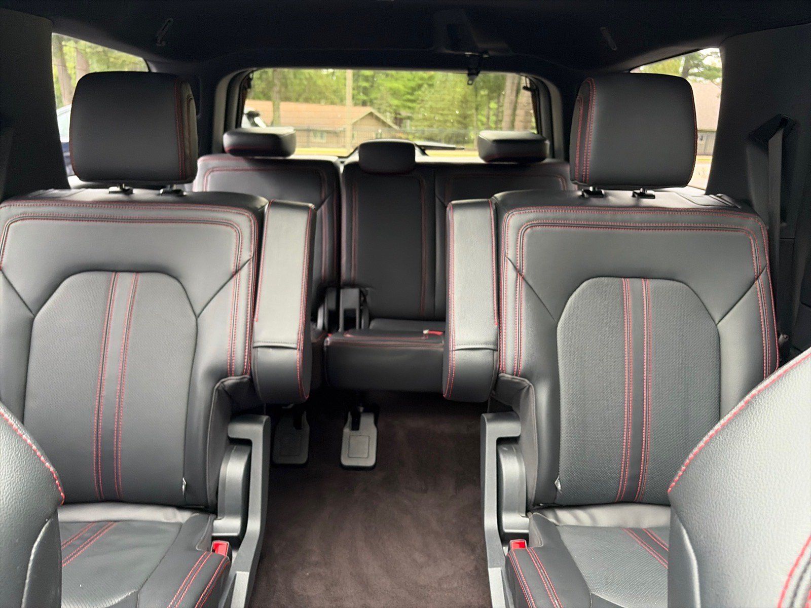 Used 2023 Ford Expedition Limited AWD/4WD image 18