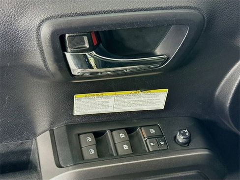 Certified 2020 Toyota Tacoma TRD Off-Road w/ TRD Premium Off Road Package image 18