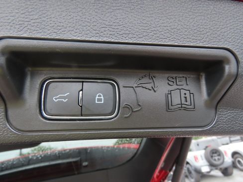 Used 2023 Ford Explorer XLT w/ Equipment Group 202A RWD image 15