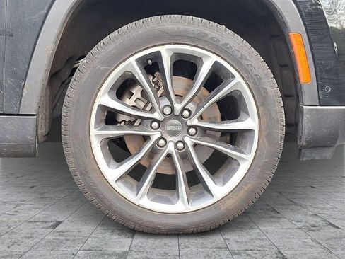 Used 2022 Jeep Wagoneer Series III w/ Premium Group I image 8