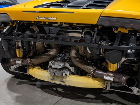 Used 2016 Lamborghini Huracan LP 610-4 image 77