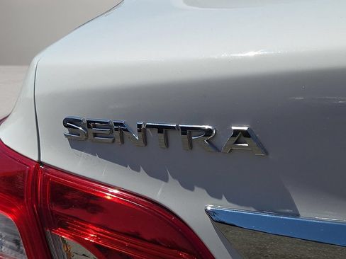 Used 2017 Nissan Sentra SV FWD image 28