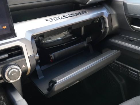 Used 2025 Toyota Tacoma TRD Sport RWD image 26