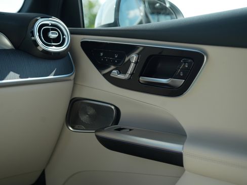 New 2026 Mercedes-Benz GLC 350e 4MATIC image 25