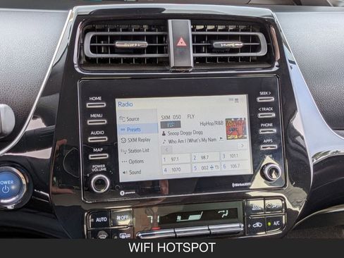 Used 2022 Toyota Prius LE image 18