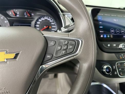 Used 2020 Chevrolet Malibu LT image 16