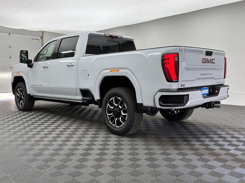New 2026 GMC Sierra 3500 Denali w/ Denali Reserve Package AWD/4WD image 15