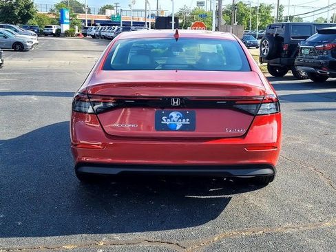 Used 2025 Honda Accord LX image 6