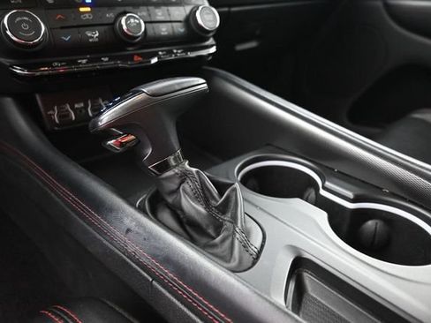 Used 2023 Dodge Durango GT RWD image 31